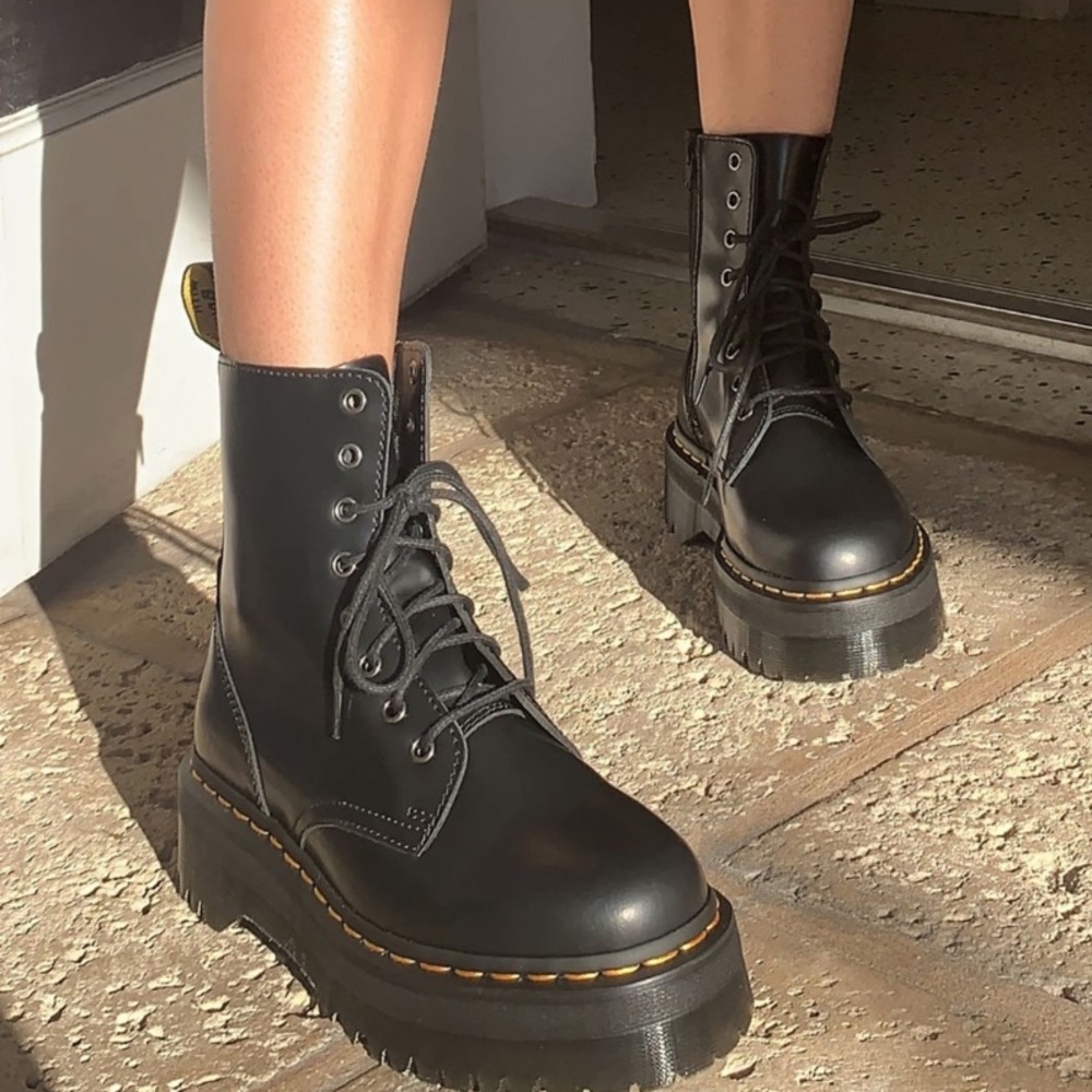 NWT Dr. Martens Jadon platform boots